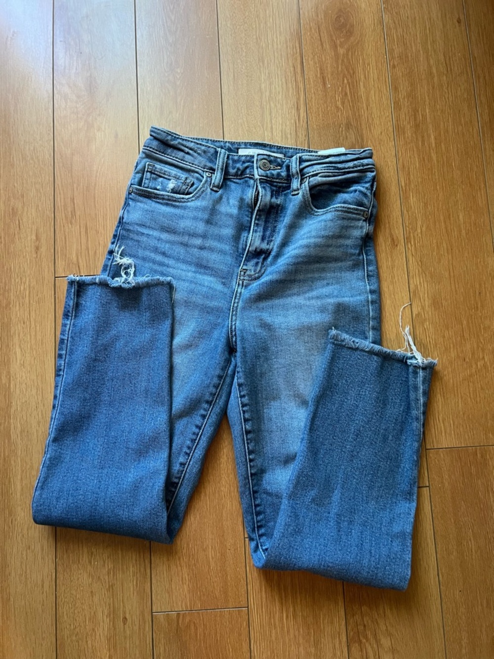 eunina Mid-Blue Distressed Raw-Hem Jeans